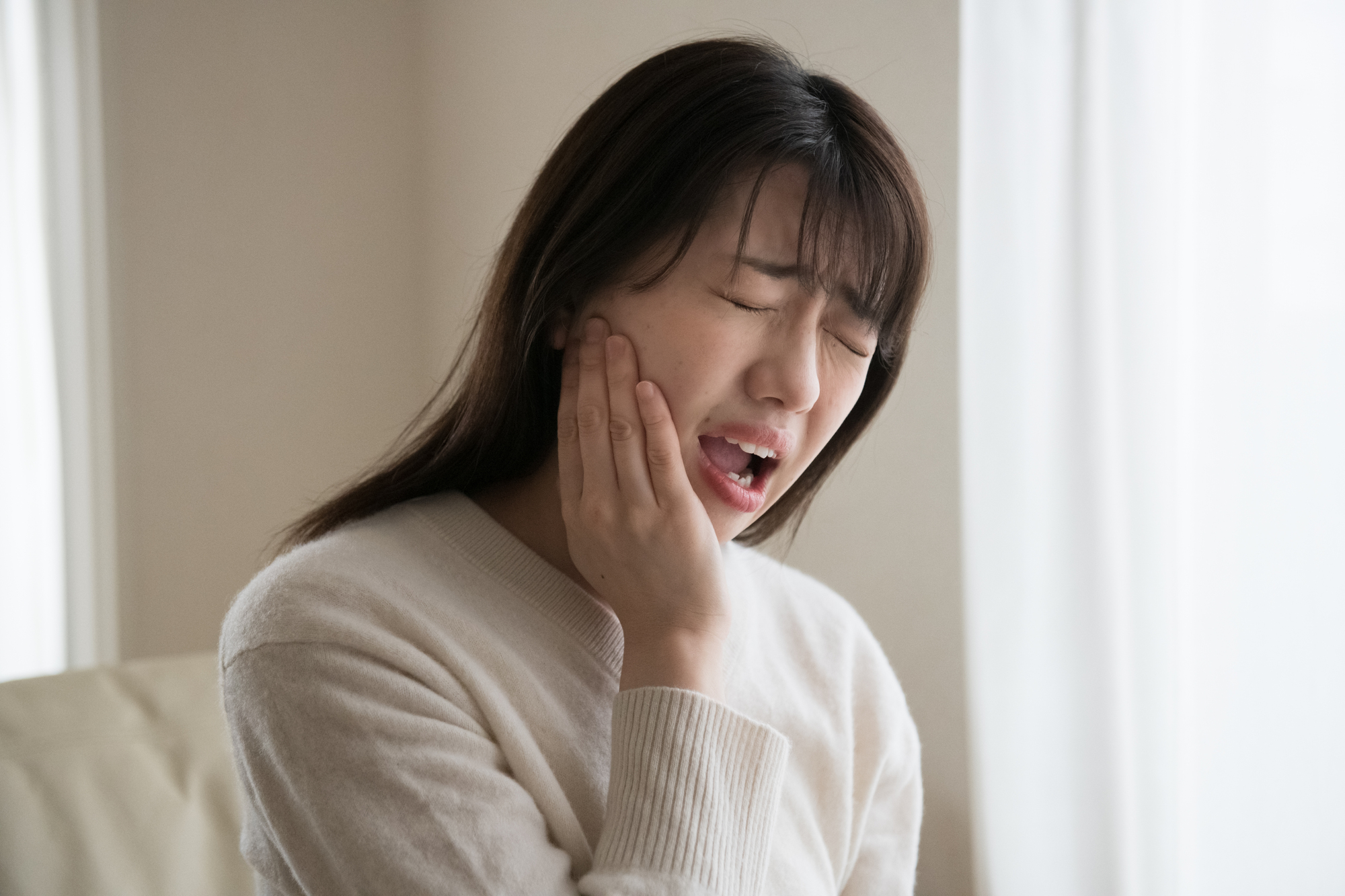 歯が折れた、ひび割れした時はどうする？歯の怪我の治療・対処法│瀬戸市の歯医者「瀬戸歯科」